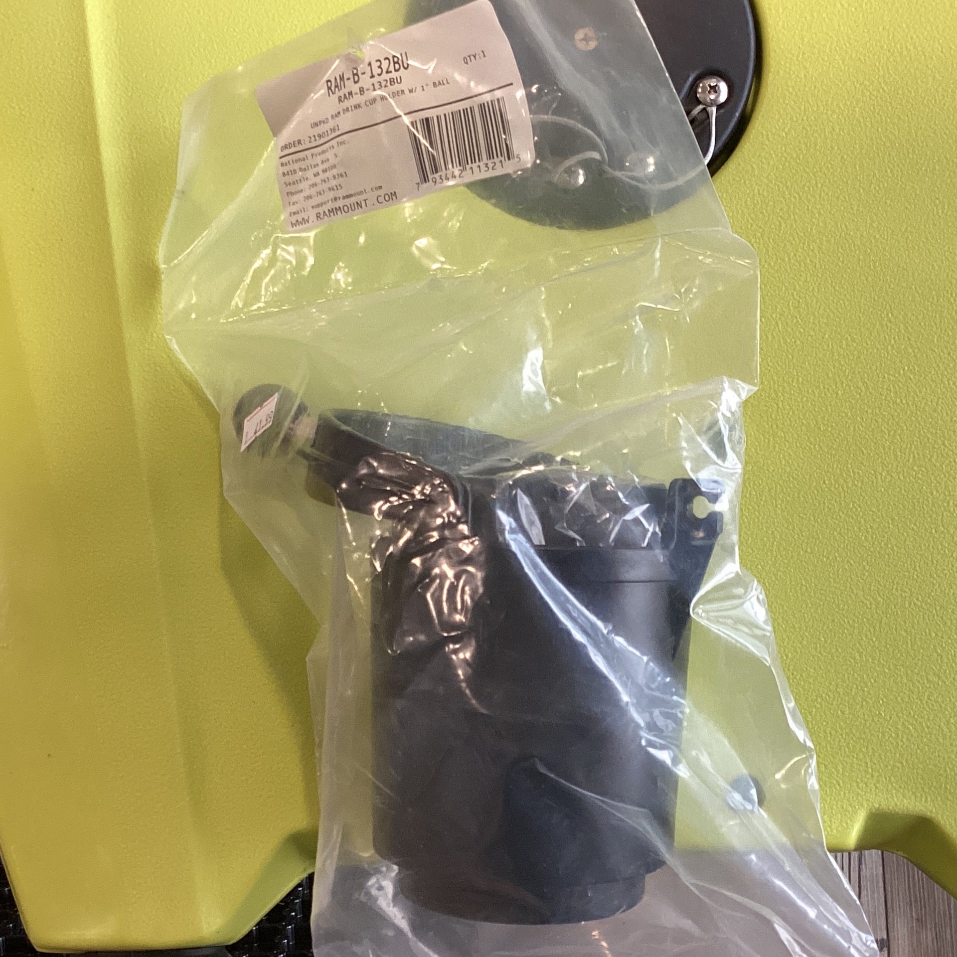 CP RAM Self-Leveling Cup Holder Ram-b-132bu